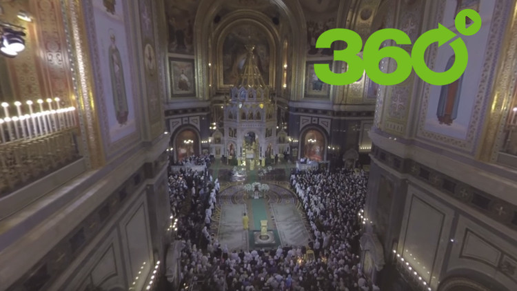 RT en 360º le invita a la mayor catedral de Rusia a ver la misa navideña ortodoxa 
