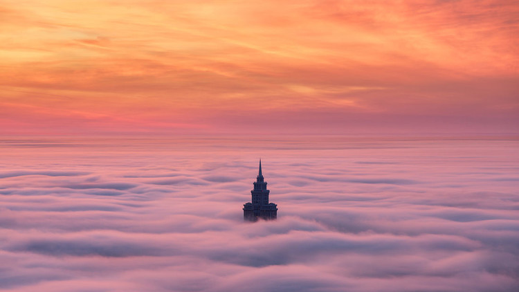 La ciudad de las nubes: Vea las increíbles imágenes de Moscú bajo un manto nuboso a vista de pájaro