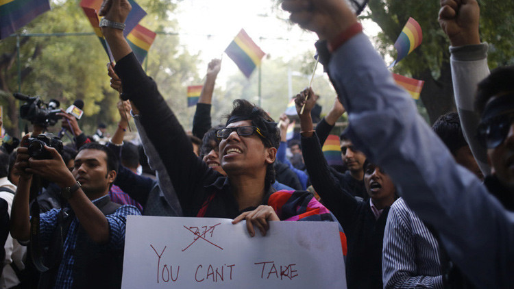 Gay indio, amenazado por su familia con violación grupal como terapia para superar la homosexualidad