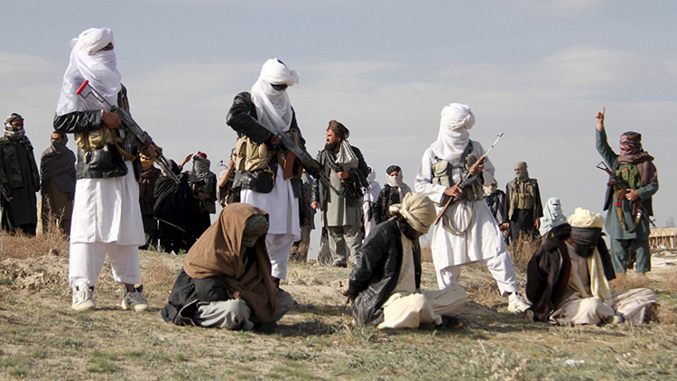 Mueren un talibán y sus cuatro hijos tras estallar el explosivo que iba a utilizar en un atentado
