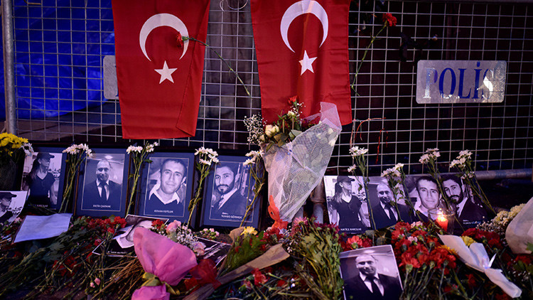 El Estado Islámico 'recompensó' con tres mujeres al presunto autor del atentado de Estambul 