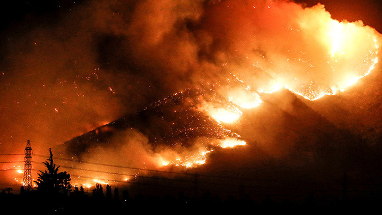 Chile declara el estado de catástrofe por fuertes incendios forestales