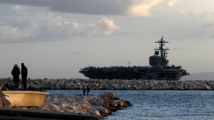 EE.UU. envía portaaviones y destructores al Mediterráneo y Oriente Medio