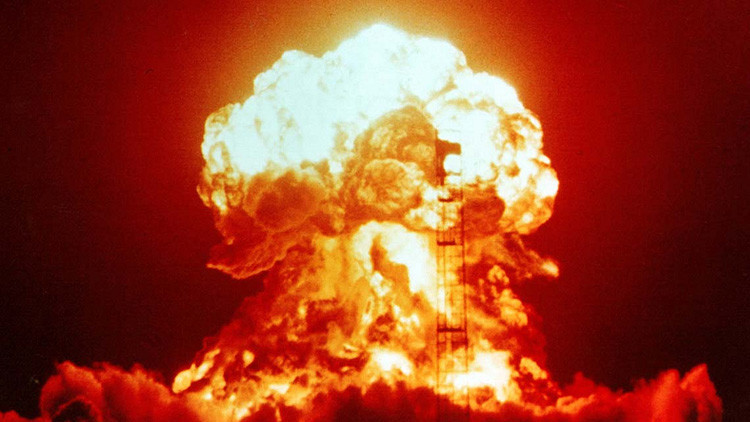 Un proyecto de ley exige la declaración de guerra antes de que Trump lance una bomba nuclear