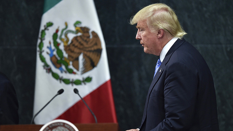 Trump y Peña Nieto discuten durante una hora sobre la construcción del polémico muro