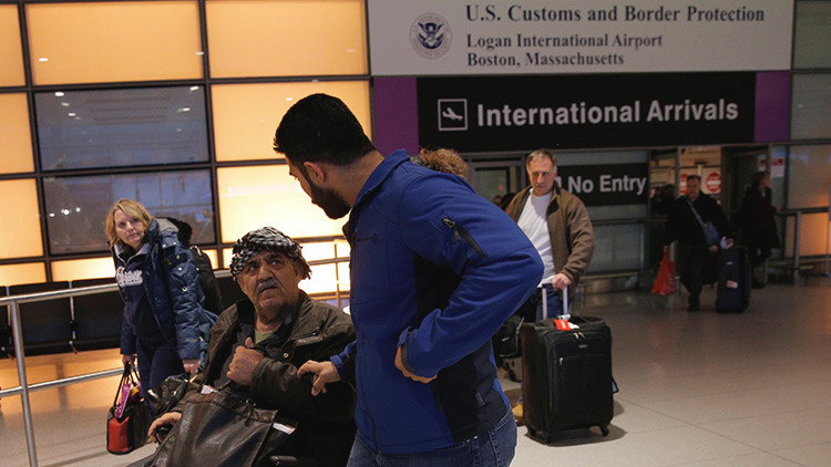 EE.UU. permite la entrada de 872 refugiados a pesar del nuevo decreto antimigratorio