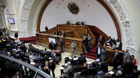 "Si no hay diálogo, hay golpe": Los riesgos del Parlamento venezolano en desacato