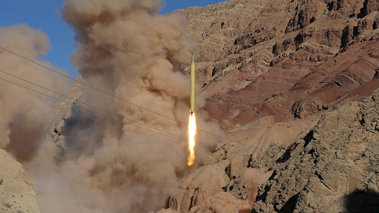 Irán confirma haber lanzado un misil balístico