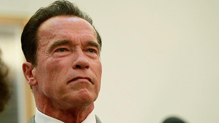 Schwarzenegger a Trump: "¿Por qué no nos intercambiamos los trabajos?"
