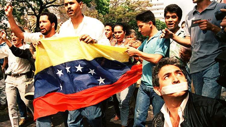 Hace 25 años Chávez asumió la responsabilidad del movimiento bolivariano