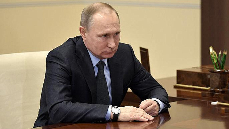 Putin firma la 'ley de bofetadas' que despenaliza la violencia doméstica: ¿De qué se trata?
