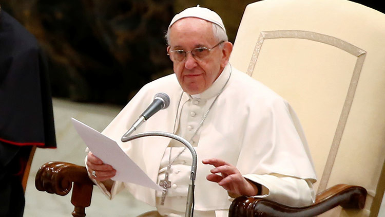 El papa Francisco sobre los escándalos sexuales: "¿Cómo puede ser que un cura cause tanto daño?"