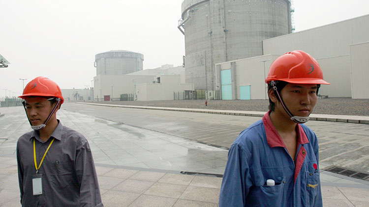 China planea construir plantas nucleares flotantes en su disputado mar Meridional