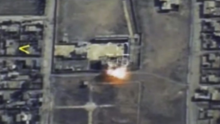 Así destruye un novedoso misil ruso un puesto de mando terrorista en Siria (Video)