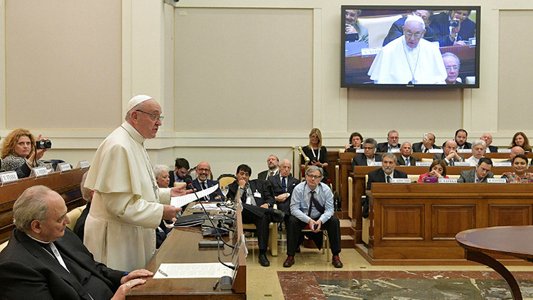 El papa Francisco, preocupado ante una posible "gran guerra mundial por el agua"