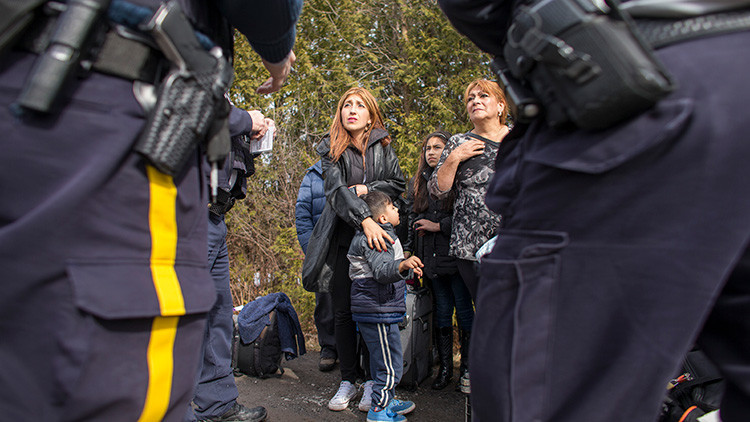 Migración a la desesperada: Refugiados cruzan zonas deshabitadas para escapar de Trump a Canadá