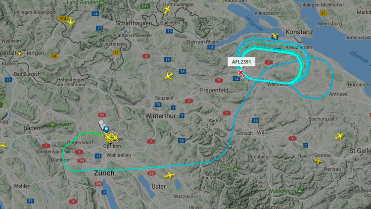 Un vuelo de Zúrich a Moscú se ve obligado a aterrizar por un incendio en uno de sus motores