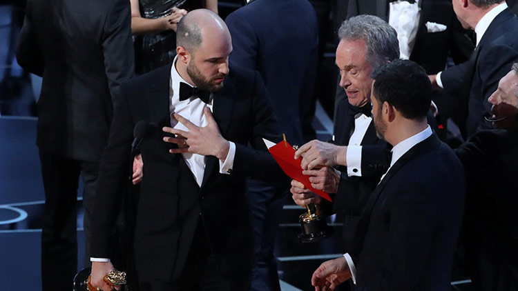 Trump sobre los Oscar: "Se centraron tanto en la política que no lograron hacerlo como debían"