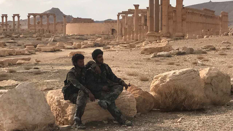 PRIMERAS FOTOS: El Ejército sirio entra en Palmira