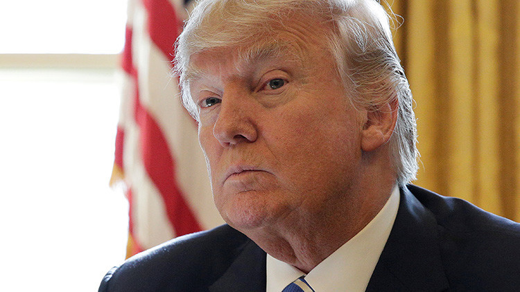 VIDEO: Captan a Trump "enfurecido" con el jefe de estrategia de la Casa Blanca