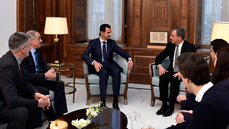 Diputados franceses: "Ayudar a terroristas a deshacerse de Assad fue una mala idea"