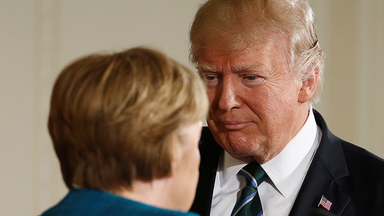 La Casa Blanca explica el incidente del apretón de manos entre Merkel y Trump 
