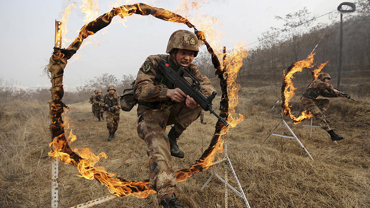 China planea disolver la cuarta parte de su Ejército. ¿Por qué?