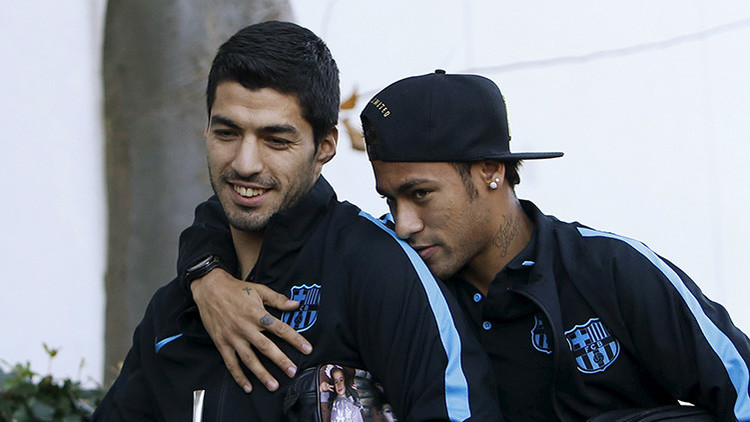 El mundo deportivo habla de esta foto de Neymar y Suárez (y no por lo primero que salta a la vista)