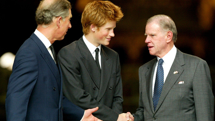 El príncipe Carlos de Gales trató de detener la invasión estadounidense de Afganistán por el Ramadán