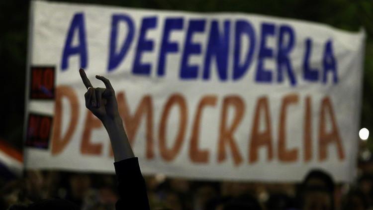 ¿Una reelección en veremos? Lo que hay detrás de la crisis política en Paraguay