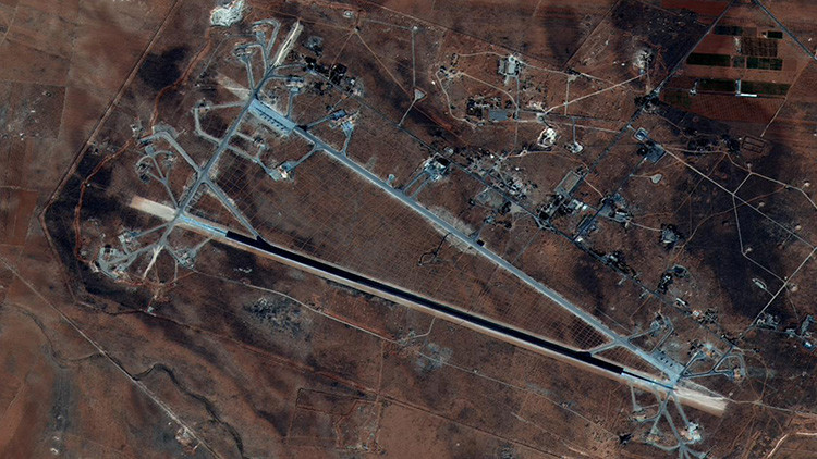 Al menos seis muertos en el ataque de EE.UU. contra una base aérea en Siria