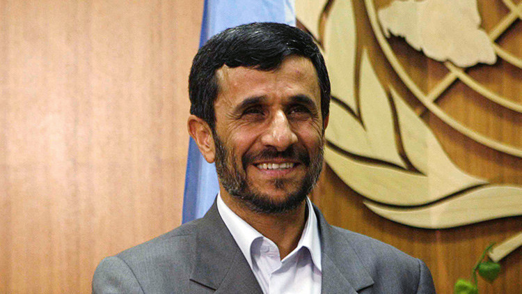 Ahmadineyad se registra como candidato presidencial para las elecciones de Irán