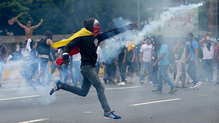Venezuela: "Estamos en pleno desarrollo de un golpe de Estado"