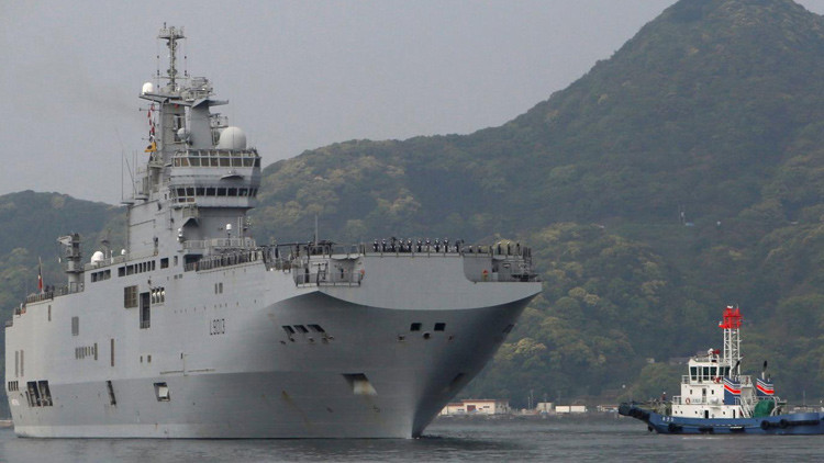 Buque francés de asalto Mistral arriba a Japón en medio de la tensión en la región
