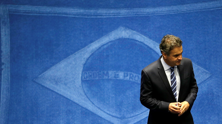 El senador brasileño Aecio Neves fue suspendido de su banca por el Tribunal Supremo