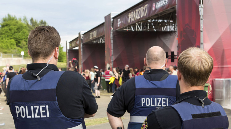 Alemania: Evacúan a más de 80.000 asistentes de un festival de rock por una amenaza terrorista
