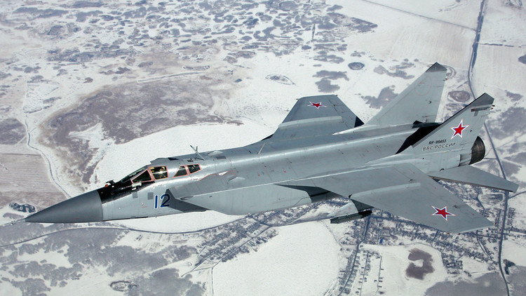 Rusia desarrolla un nuevo caza interceptor y renovará el supersónico MiG-31