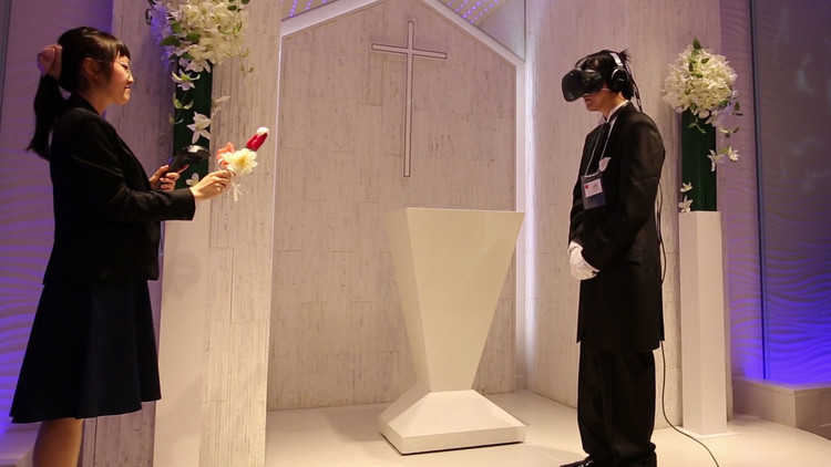 Boda vista y no vista: Los japoneses ya se casan con novias virtuales (VIDEO)