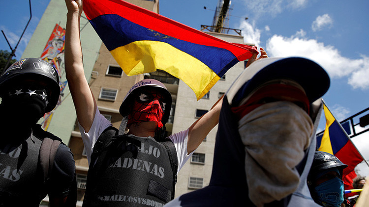 Diputado venezolano: "Para llegar a una intervención extrajera hay que pasar por la violencia"