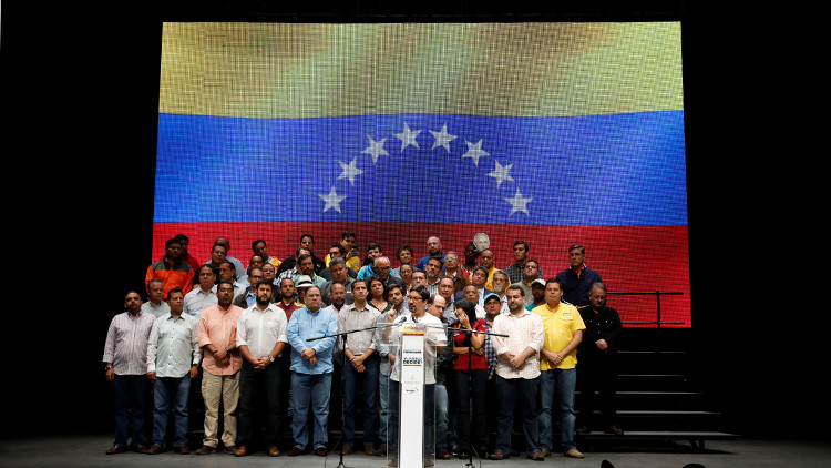 La oposición venezolana anuncia una "huelga nacional" y la radicalización de la protesta