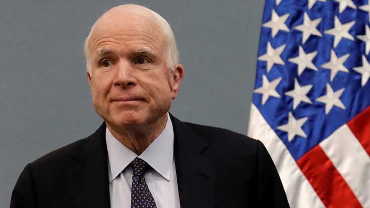 El senador republicano de EE.UU. John McCain tiene cáncer cerebral