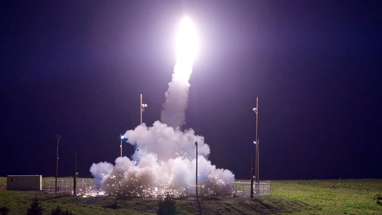 EE.UU. prueba "con éxito" su THAAD interceptando un misil sobre el Océano Pacífico