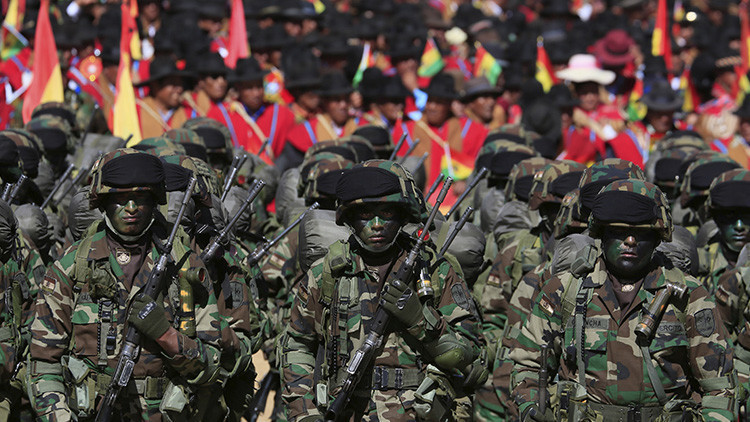 VIDEO: Bolivia muestra lo mejor de sus Fuerzas Armadas en un gran desfile