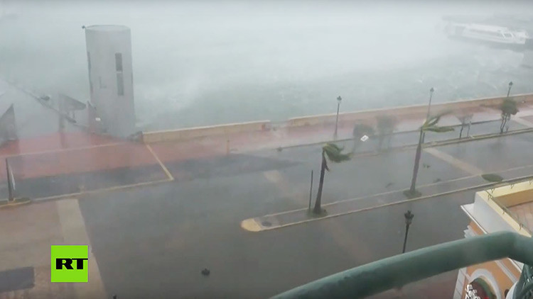 PRIMERAS IMÁGENES: El huracán María azota a Puerto Rico