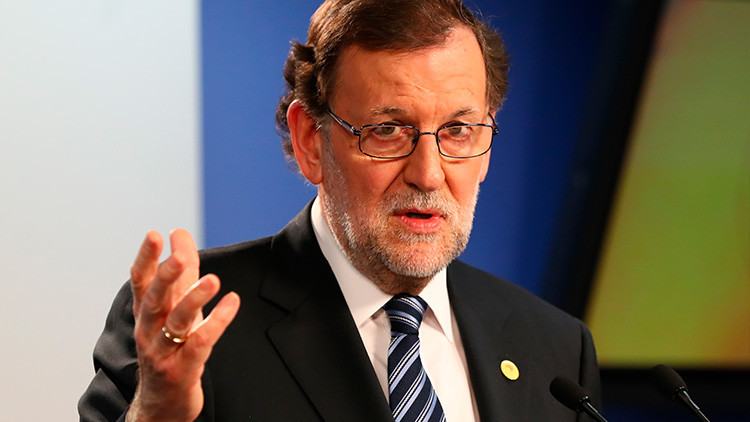 Rajoy pide al Gobierno catalán que renuncie a la "quimera" del referéndum 