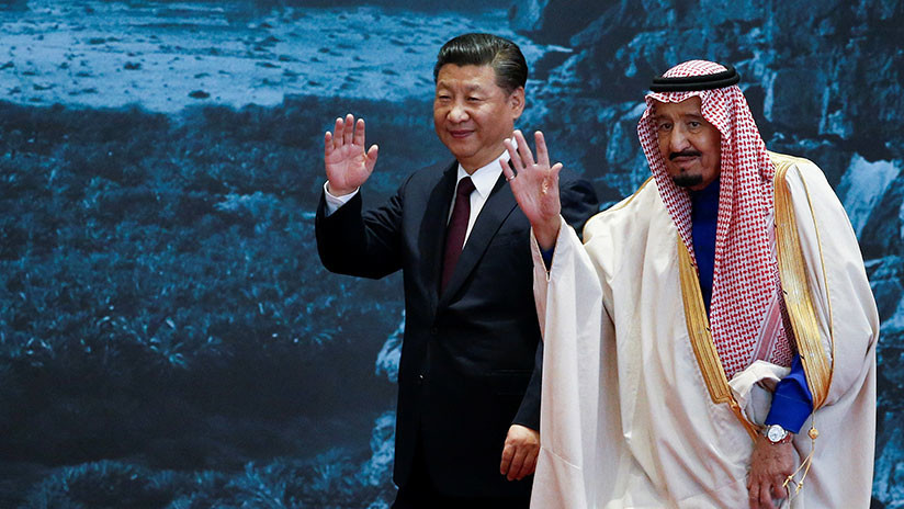 China puede asestar un golpe al dólar al obligar a Arabia Saudita a aceptar yuanes por el petróleo