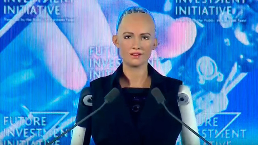 "Si eres amable conmigo, seré amable contigo": Arabia Saudita otorga ciudadanía a un robot 