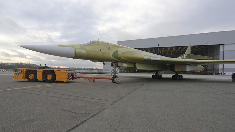 Regresa el 'Cisne Blanco': Rusia presenta su renovado bombardero estratégico Tu-160 (FOTOS, VIDEO)