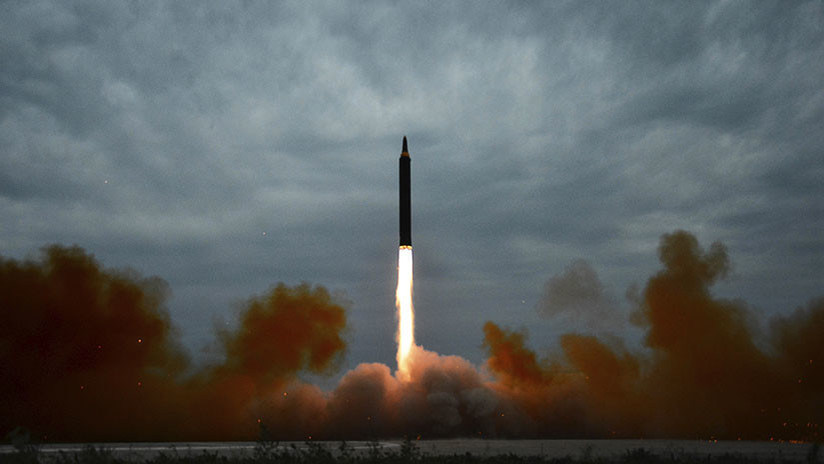 Corea del Norte lanza un misil balístico intercontinental