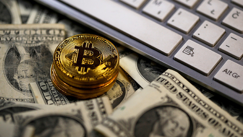 El bitcóin gana 4.000 dólares de un día para otro y sobrepasa los 18.000